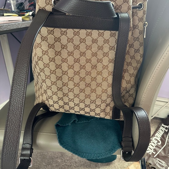 Gucci Brown Canvas Drawstring Backpack - Picture 2 of 4